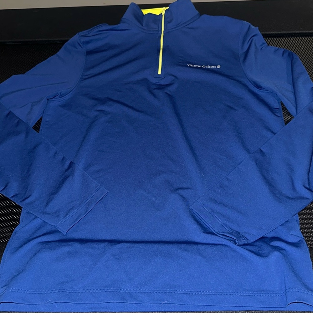 Vineyard Vines Performance Top